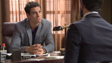 Alonso descubre que Rafael sabe más sobre Marta que él mismo