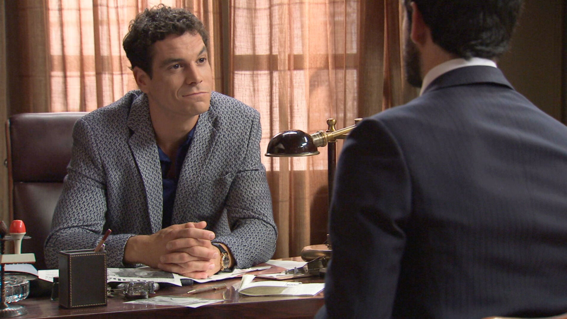 Alonso descubre que Rafael sabe m&aacute;s sobre Marta que &eacute;l mismo