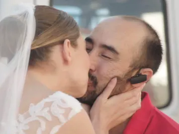 Vanesa cumple el sueño de Pedro con una ‘Boda al asalto’ Vanesa cumple el sueño de Pedro con una ‘Boda al asalto’