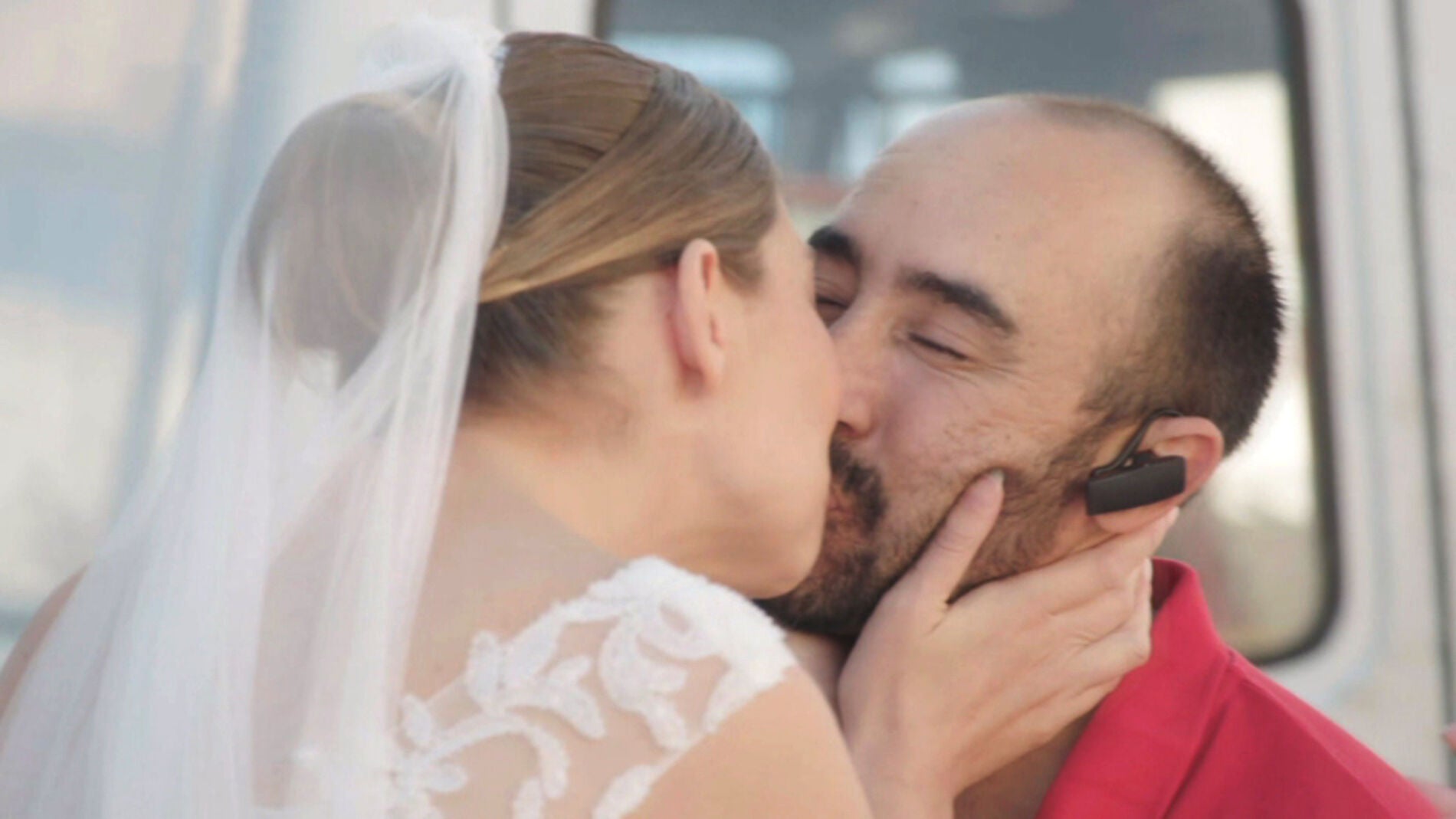 Vanesa cumple el sue&ntilde;o de Pedro con una &lsquo;Boda al asalto&rsquo;