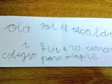 La nota que el niño dio a su profesora La nota que el niño dio a su profesora