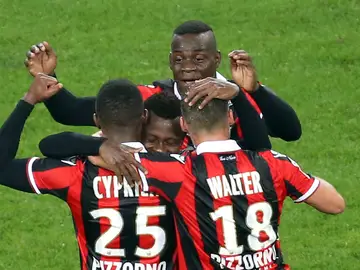 Los jugadores del Niza celebran un gol ante el Lyon Los jugadores del Niza celebran un gol ante el Lyon