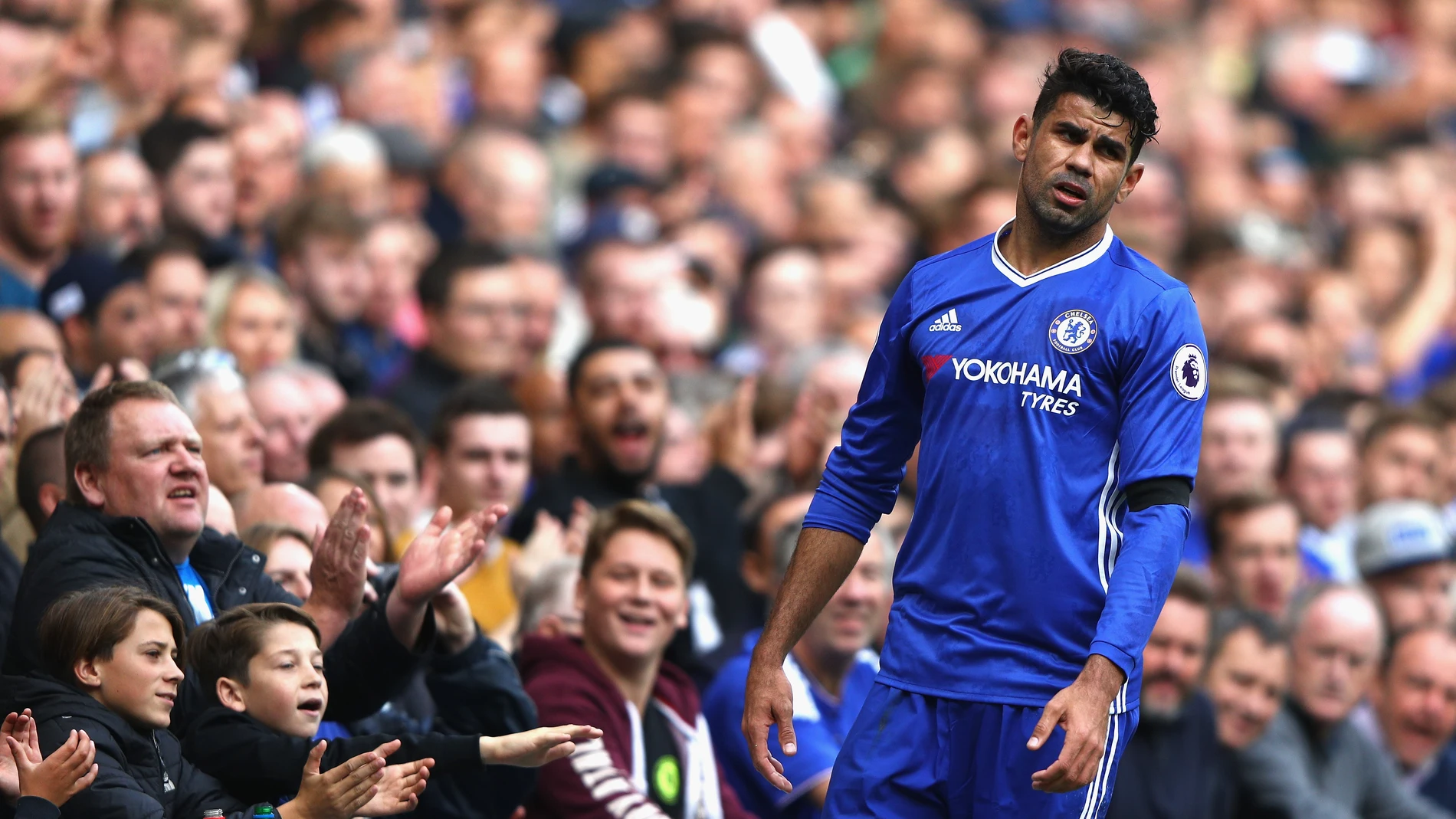 Diego Costa se enfada por una acción en el partido del Chelsea Diego Costa se enfada por una acción en el partido del Chelsea