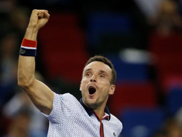 El tenista español Roberto Bautista celebra el triunfo