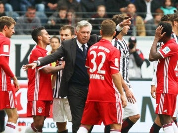 Carlo Ancelotti, durante el partido entre Eintracht y Bayern