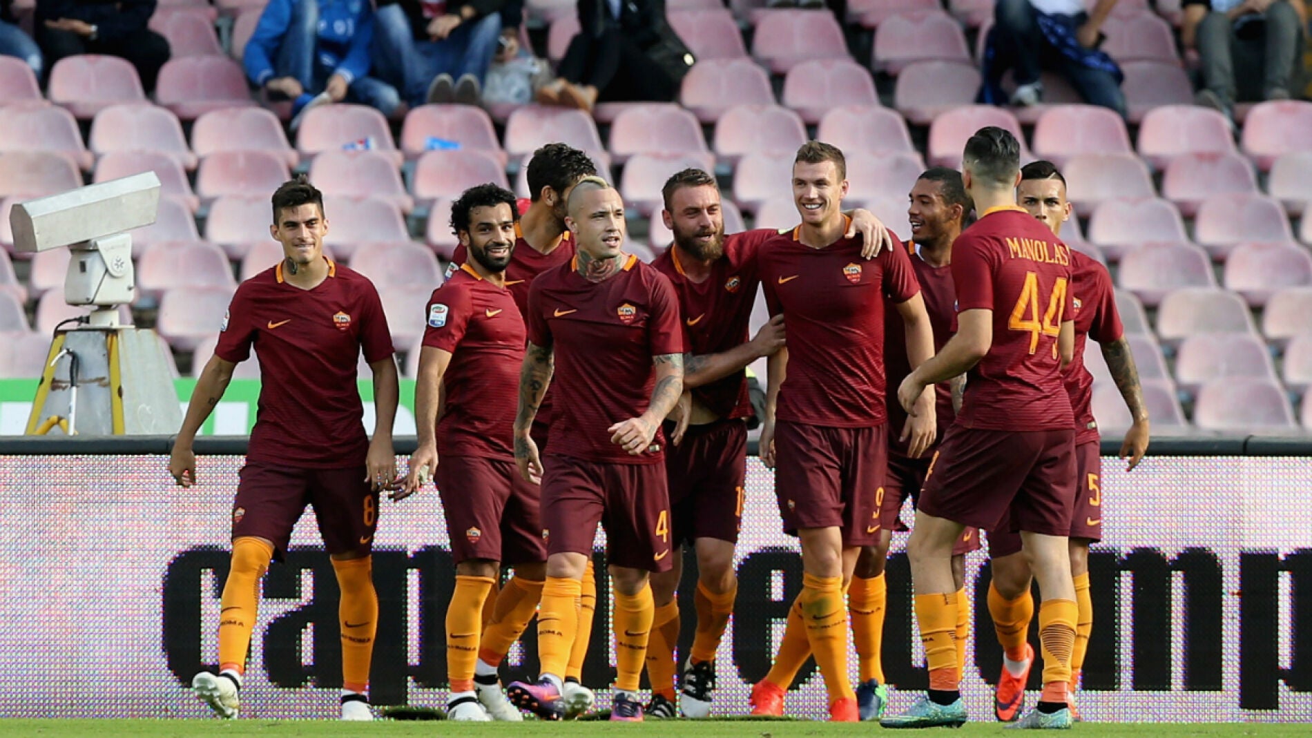 La Roma celebra un gol