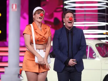 Rosa López se somete a la risoterapia de Carlos Latre en 'Tu cara me suena' Rosa López se somete a la risoterapia de Carlos Latre en 'Tu cara me suena'