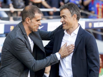 Luis Enrique saluda a Garitano