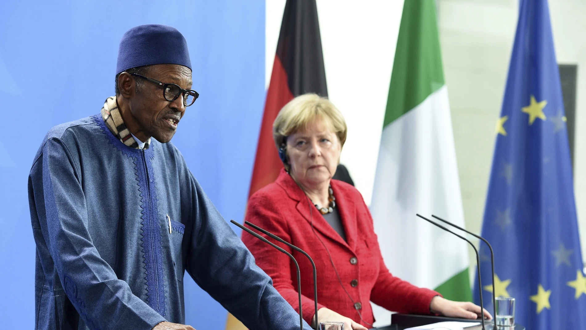Muhamadu Buhari, presidente de Nigeria, y Angela Merkel en una rueda de prensa conjunta Muhamadu Buhari, presidente de Nigeria, y Angela Merkel en una rueda de prensa conjunta