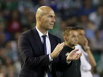 Zidane, durante el partido entre Betis y Real Madrid Zidane, durante el partido entre Betis y Real Madrid