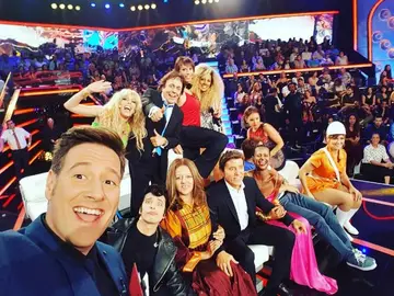 Selfie del elenco de 'Tu cara me suena' en la segunda gala Selfie del elenco de 'Tu cara me suena' en la segunda gala