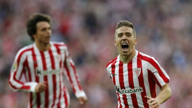 El Athletic remonta y gana a un Sporting que sigue a la deriva