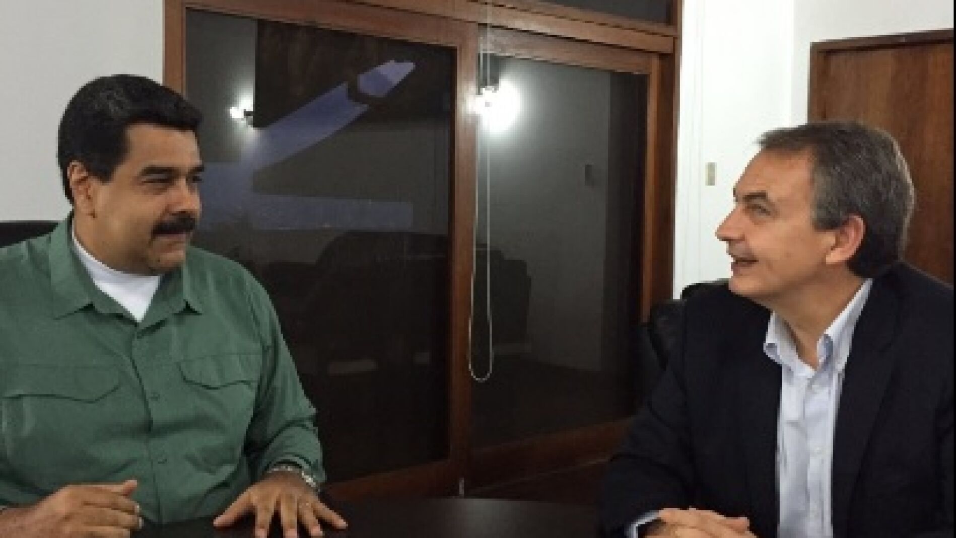 Maduro se re&uacute;ne con Zapatero