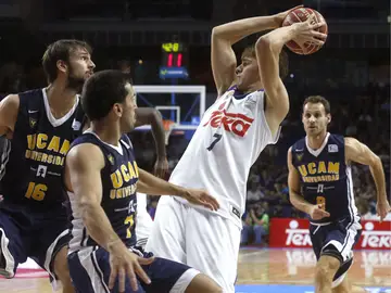 Luka Doncic, fundamental en la victoria del Real Madrid ante el UCAM Murcia Luka Doncic, fundamental en la victoria del Real Madrid ante el UCAM Murcia