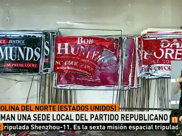 Frame 18.21112 de: Incendian la sede del Partido Republicano en Hillsborough, en Carolina del Norte Frame 18.21112 de: Incendian la sede del Partido Republicano en Hillsborough, en Carolina del Norte