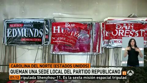 Frame 18.21112 de: Incendian la sede del Partido Republicano en Hillsborough, en Carolina del Norte