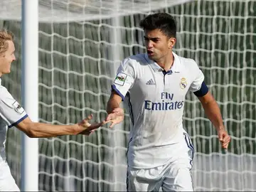 Enzo Zidane celebra su golazo junto a Odegaard Enzo Zidane celebra su golazo junto a Odegaard