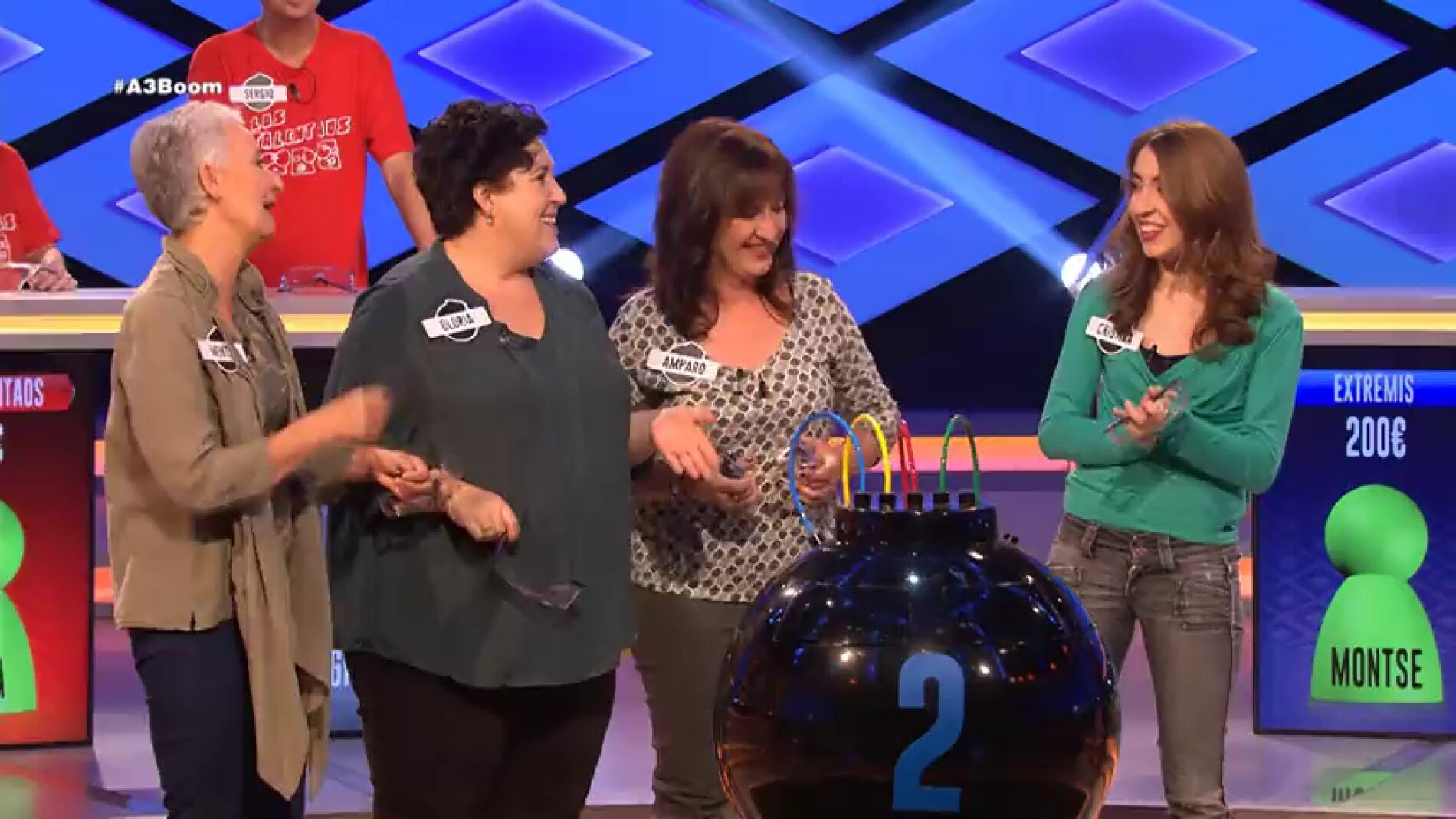 Frame 45.550649 de: Las 'Extremis' cantan por Marisol