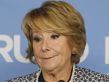 Esperanza Aguirre habla ante los medios Esperanza Aguirre habla ante los medios
