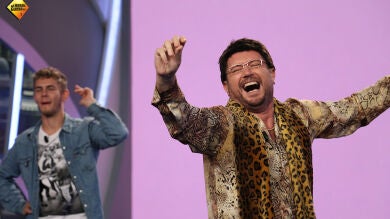 El Monaguillo recrea el vídeo que lo está petando en Japón