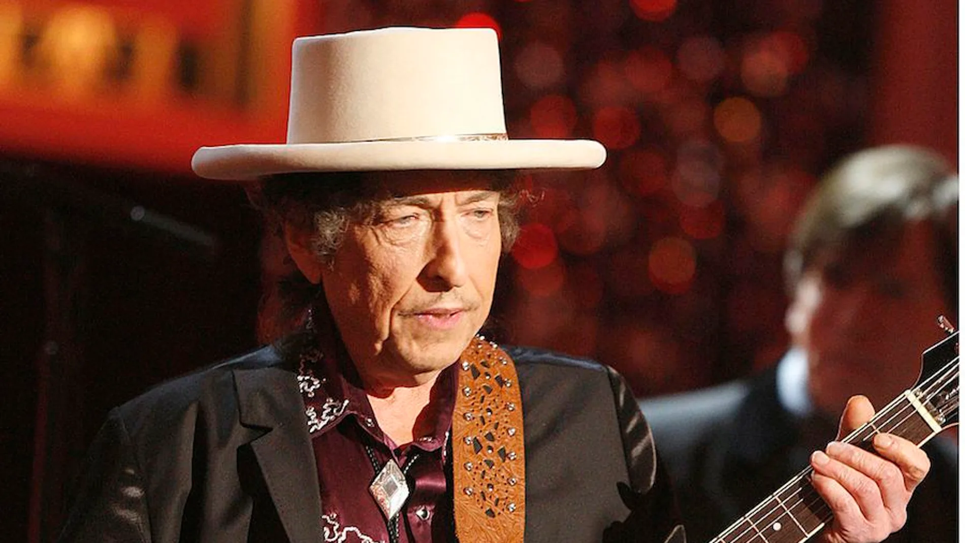 Bob Dylan tocando la guitarra en su show de Las Vegas Bob Dylan tocando la guitarra en su show de Las Vegas