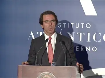 Frame 7.108221 de: Aznar: “Lleva algún tiempo poner a cada uno en su sito" Frame 7.108221 de: Aznar: “Lleva algún tiempo poner a cada uno en su sito"
