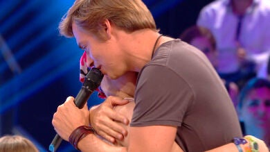 Carla celebra su cumpleaños con Carlos Baute como invitado