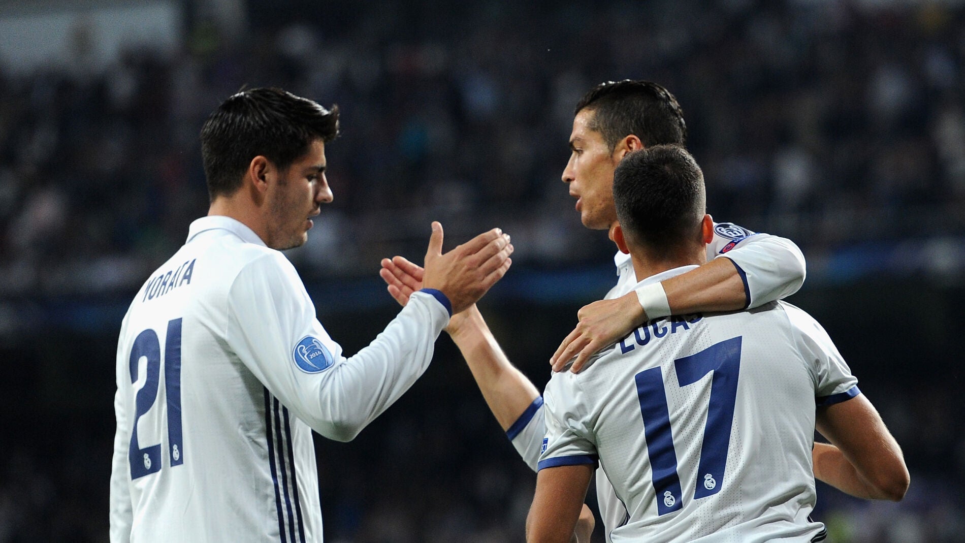 Morata y Cristiano Ronaldo celebran junto a Lucas V&aacute;zquez el gol del gallego