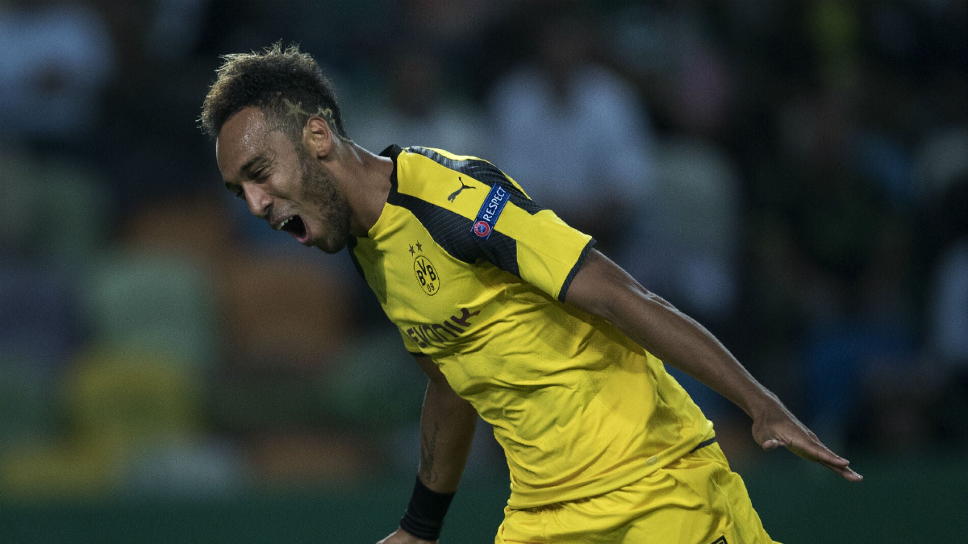 Aubameyang celebra un gol con el Borussia