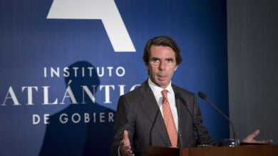 El PP confía en que Aznar cese sus críticas al partido y al Ejecutivo de Rajoy tras dejar la presidencia de honor