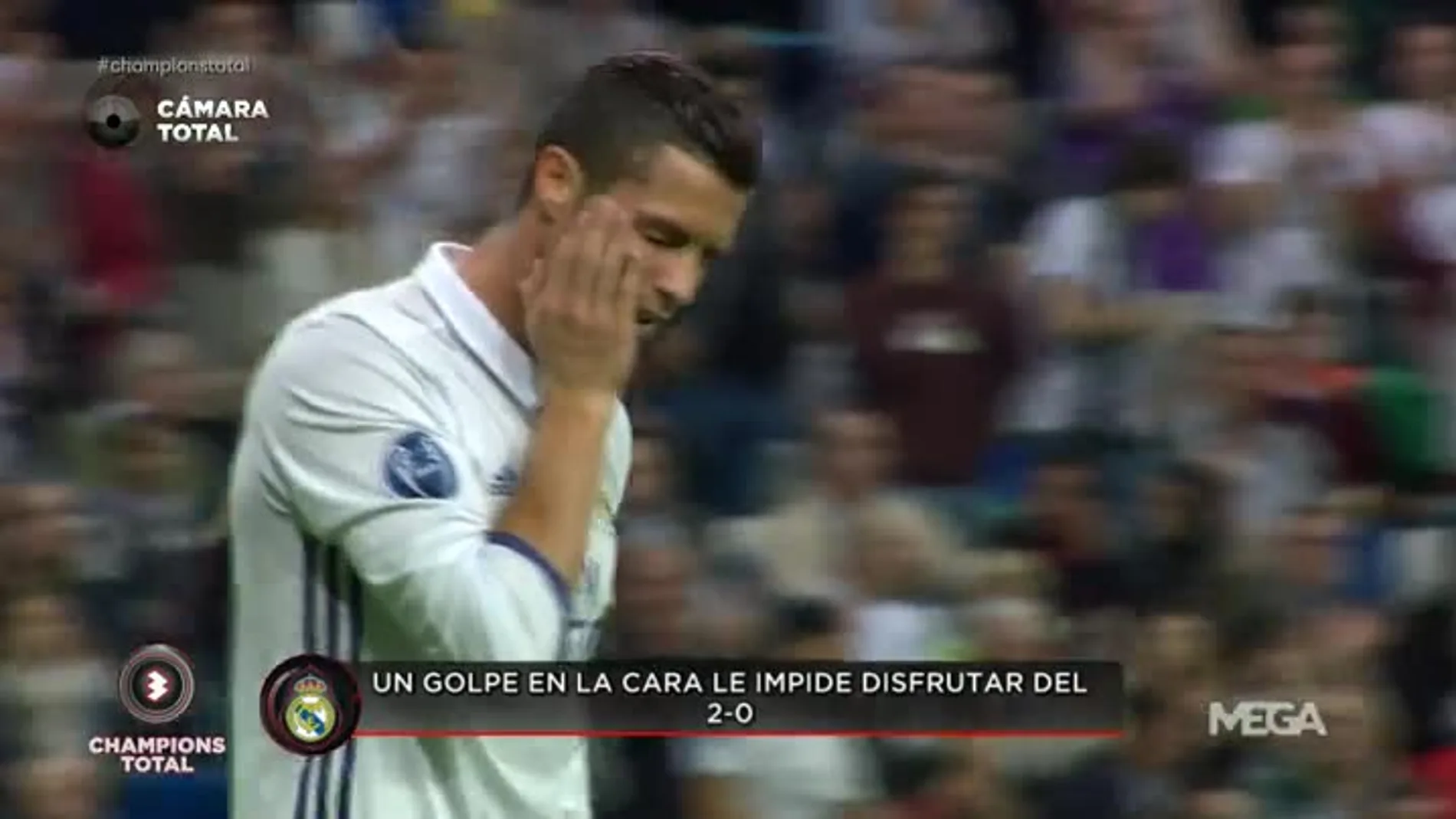 Cristiano Ronaldo se queja de un golpe en la cara tras el 2-0