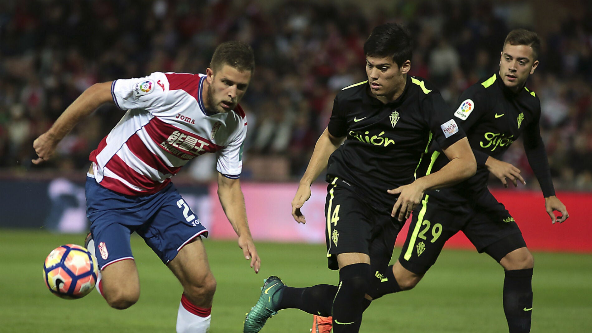 Kravets, ante Mer&eacute;