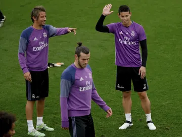 Coentrao, en el entrenamiento en Valdebebas Coentrao, en el entrenamiento en Valdebebas