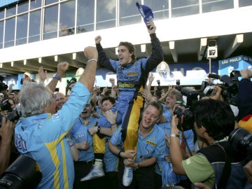 Alonso, bicampeón del mundo de la F1