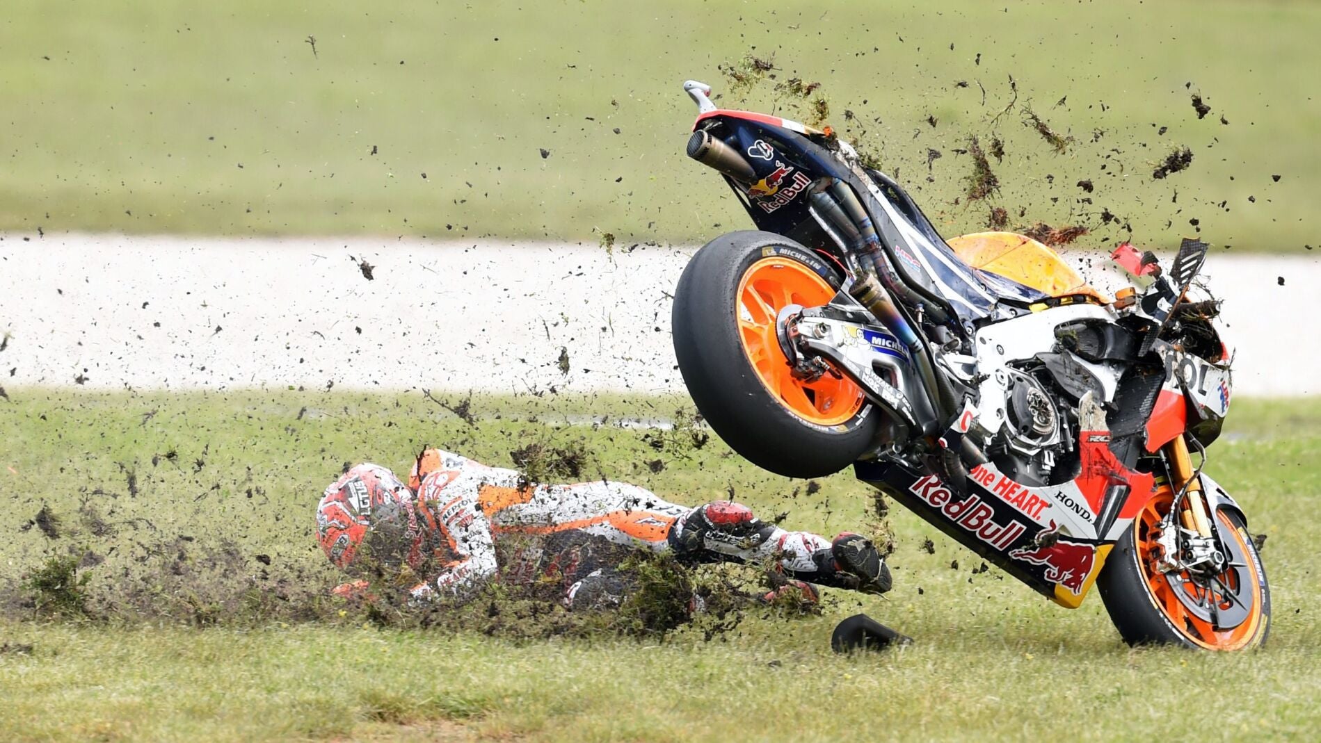 Ca&iacute;da de Marc M&aacute;rquez en el MotoGP de Australia