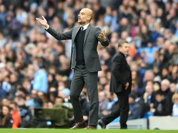 Pep Guardiola, en la banda del Etihad Stadium Pep Guardiola, en la banda del Etihad Stadium