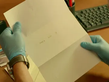 El asesino del martillo envía una carta a Fernando confesando su siguiente víctima El asesino del martillo envía una carta a Fernando confesando su siguiente víctima