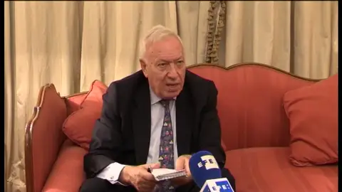 Frame 18.434935 de: GARCÍA-MARGALLO VIAJA A IRAK PARA VISITAR A LAS TROPAS ESPAÑOLAS Frame 18.434935 de: GARCÍA-MARGALLO VIAJA A IRAK PARA VISITAR A LAS TROPAS ESPAÑOLAS