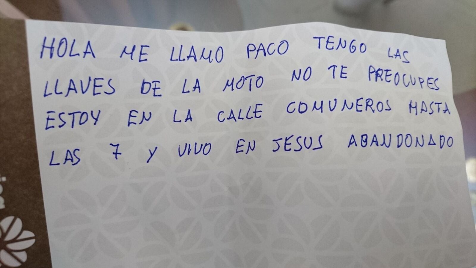 El gesto solidario de un indigente con un joven en Murcia conmueve a Internet