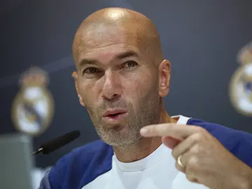Zinedine Zidane en rueda de prensa Zinedine Zidane en rueda de prensa