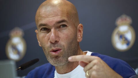 Zinedine Zidane en rueda de prensa