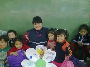 Noelia junto a su clase Noelia junto a su clase