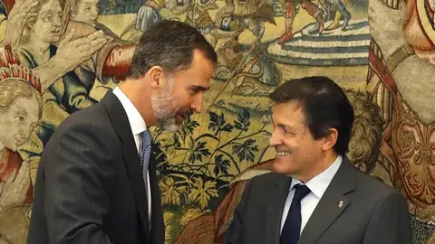 El Rey Felipe VI y Javier Fernández El Rey Felipe VI y Javier Fernández
