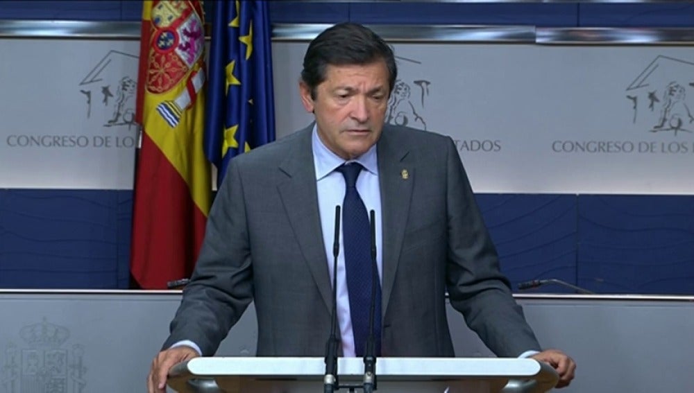 Frame 12.714525 de: Fernández comunica al Rey que el PSOE se abstendrá en la segunda votación