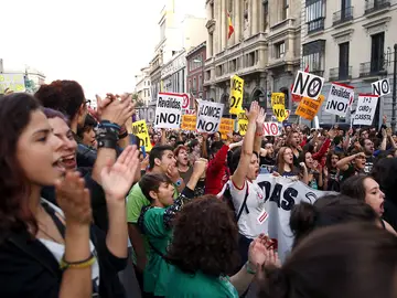 Manifestantes contra la LOMCE en Madrid Manifestantes contra la LOMCE en Madrid