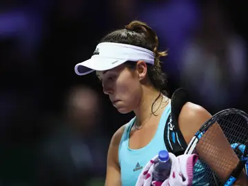 Muguruza se retira cabizbaja del partido Muguruza se retira cabizbaja del partido
