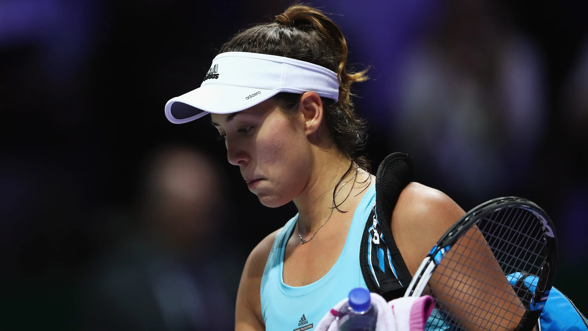 Muguruza se retira cabizbaja del partido Muguruza se retira cabizbaja del partido