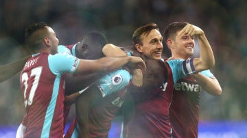 Los jugadores del West Ham celebrando su victoria ante el Chelsea