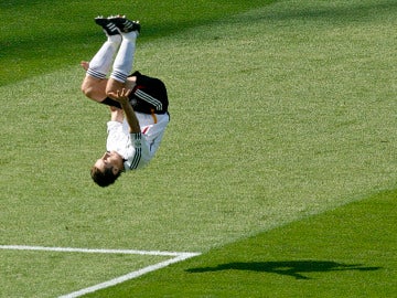 Klose celebra uno de sus goles con la selección alemana