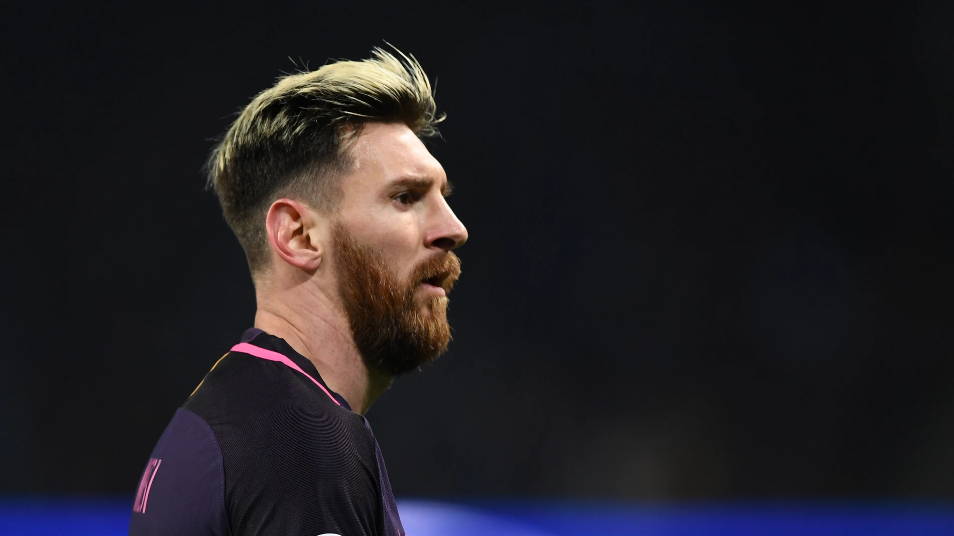Messi, enfadado en el partido con el Barcelona